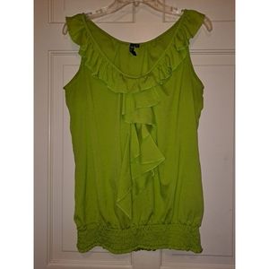 Essentials by Milano sleeveless green blouse size Large ruffle